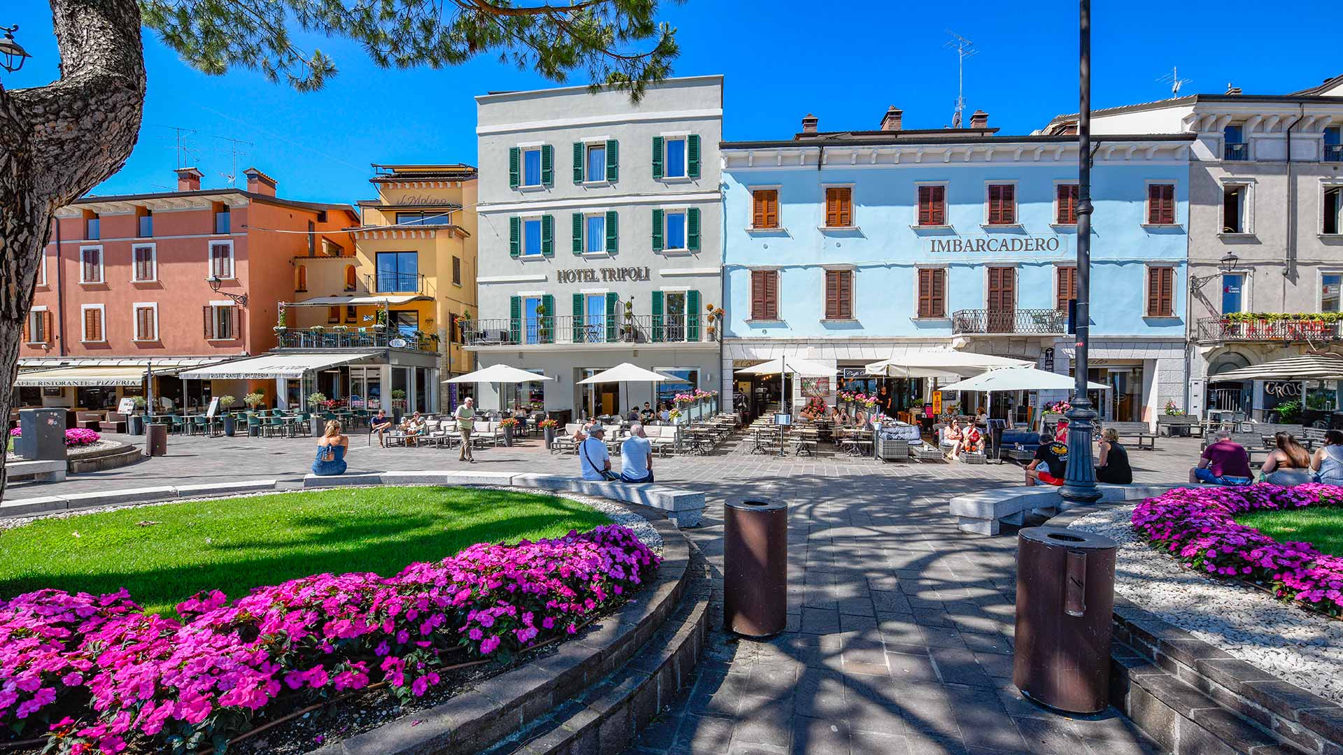 Hotel Tripoli in Desenzano del Garda, Italy