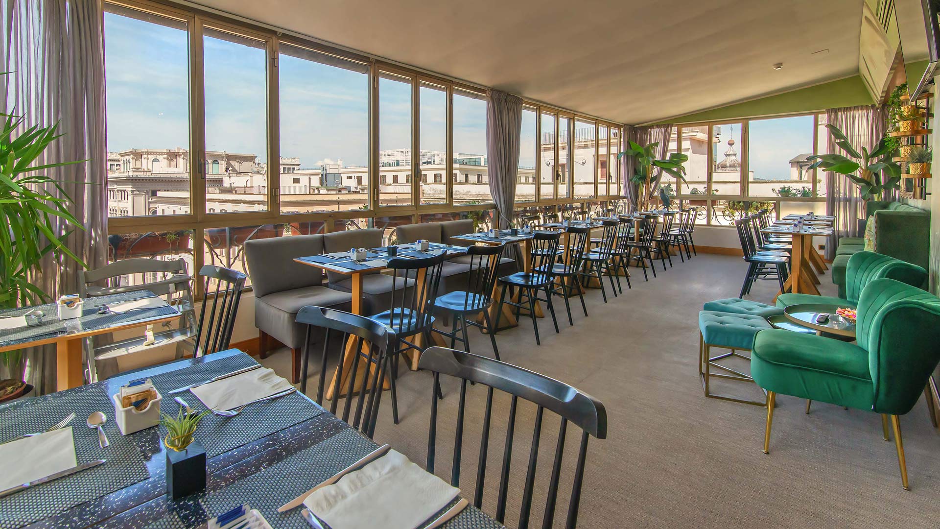 Tritone Hotel